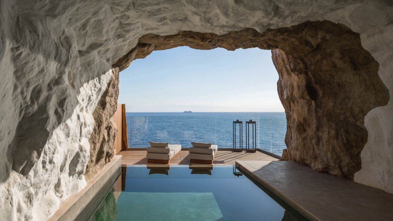 Owning the Relationship: Why Control Is the New Luxury in Hospitality